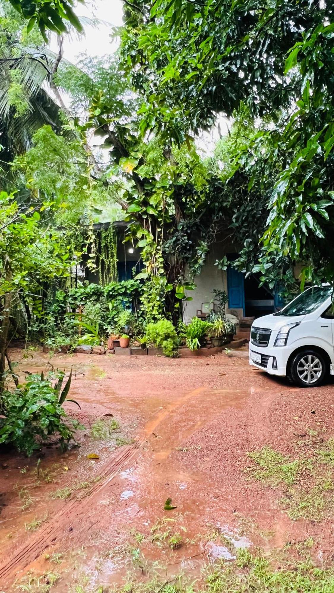 Kataragama Homestay Экстерьер фото